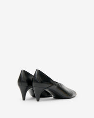 Ilou Pumps
