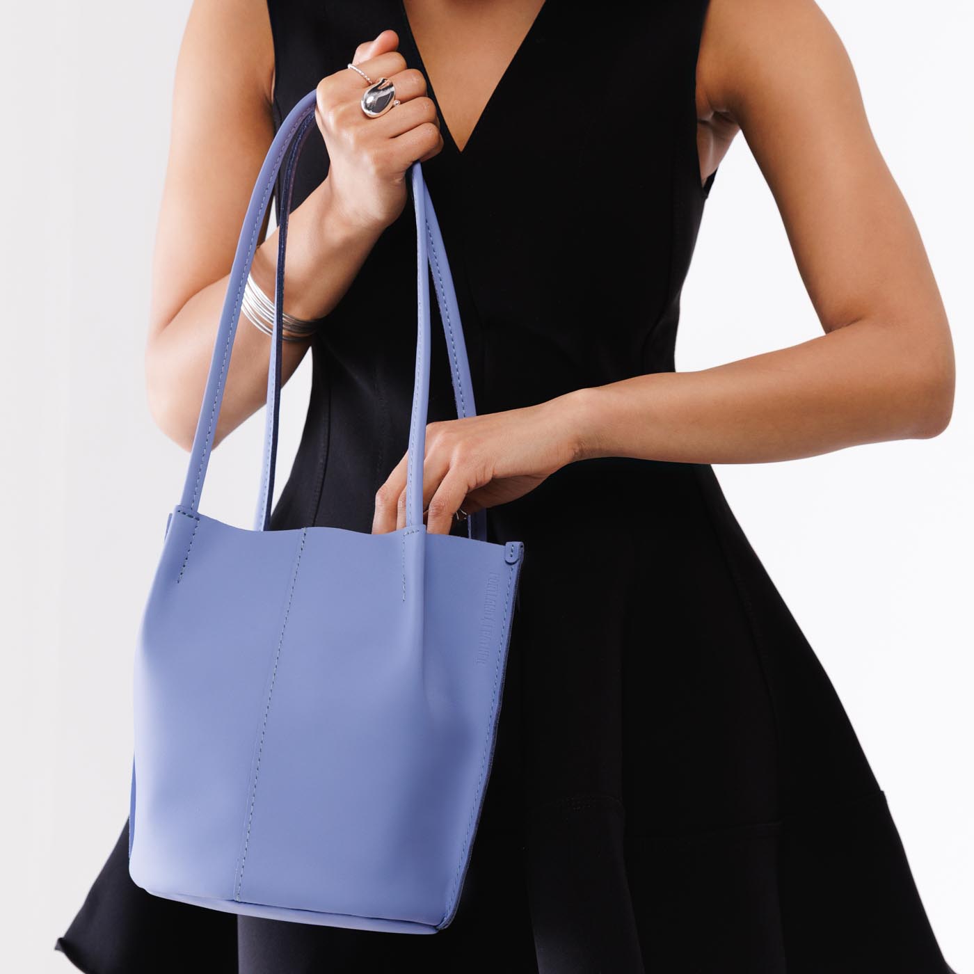 Devan Bucket Tote