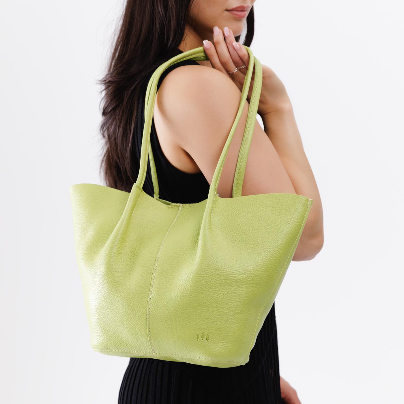 Devan Bucket Tote